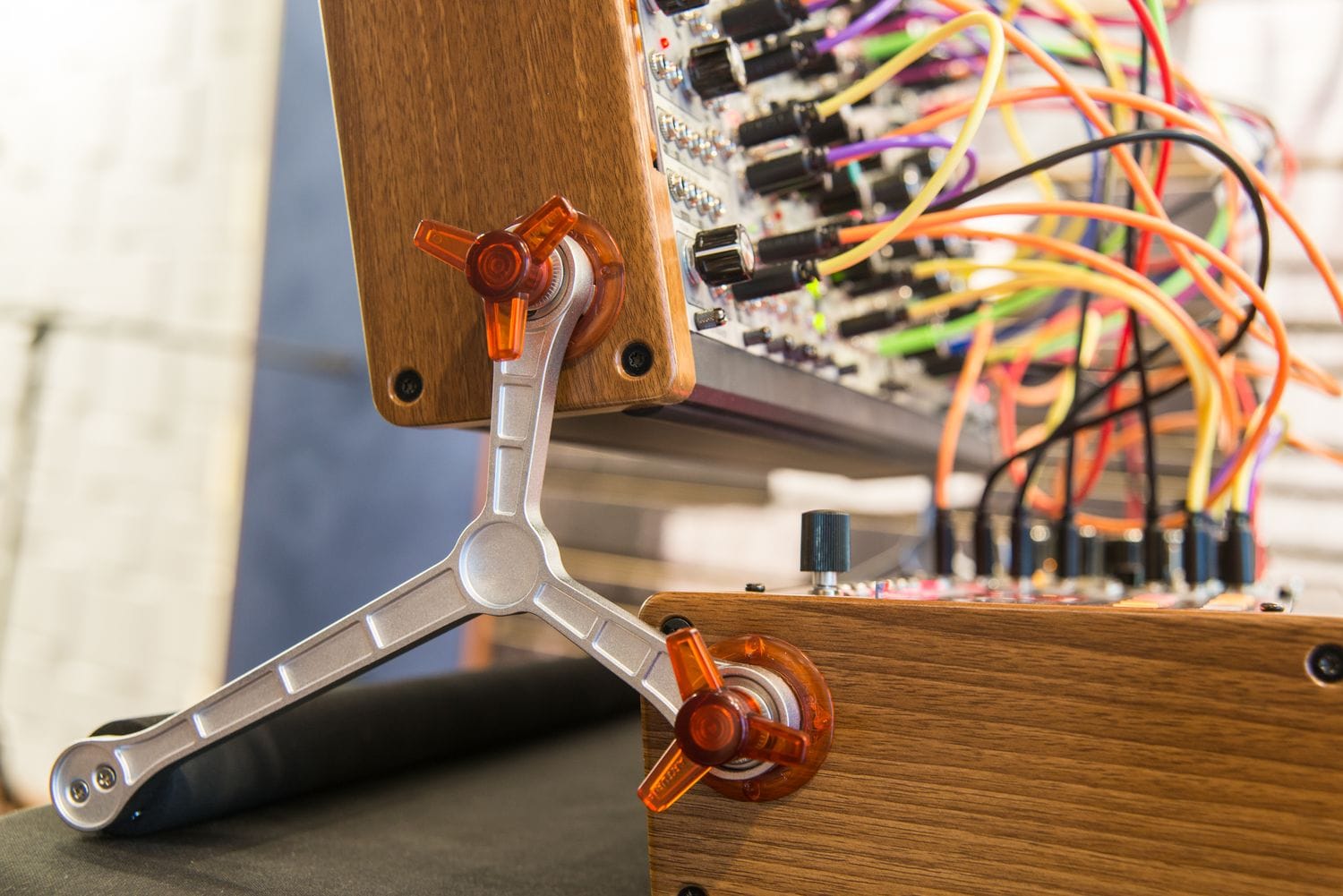 ARTURIA RACKBRUTE 6U モジュラーシンセ ケース ユーロラック Amazon.com: Arturia RackBrute 6U Eurorack Case Enclosure with